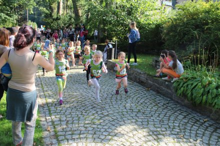 Najmłodsze uczestniczki biegu